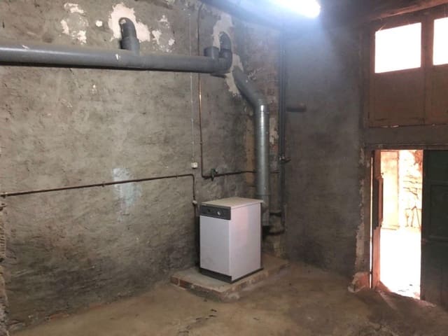 4 quarto Casa em Banda para venda em Valdeltormo com garagem - 99 000 € (Ref: 10124621)