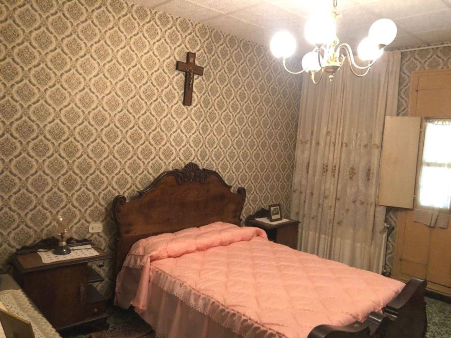 Casa de 4 habitaciones en Valdeltormo en venta con garaje - 99.000 € (Ref: 10124621)