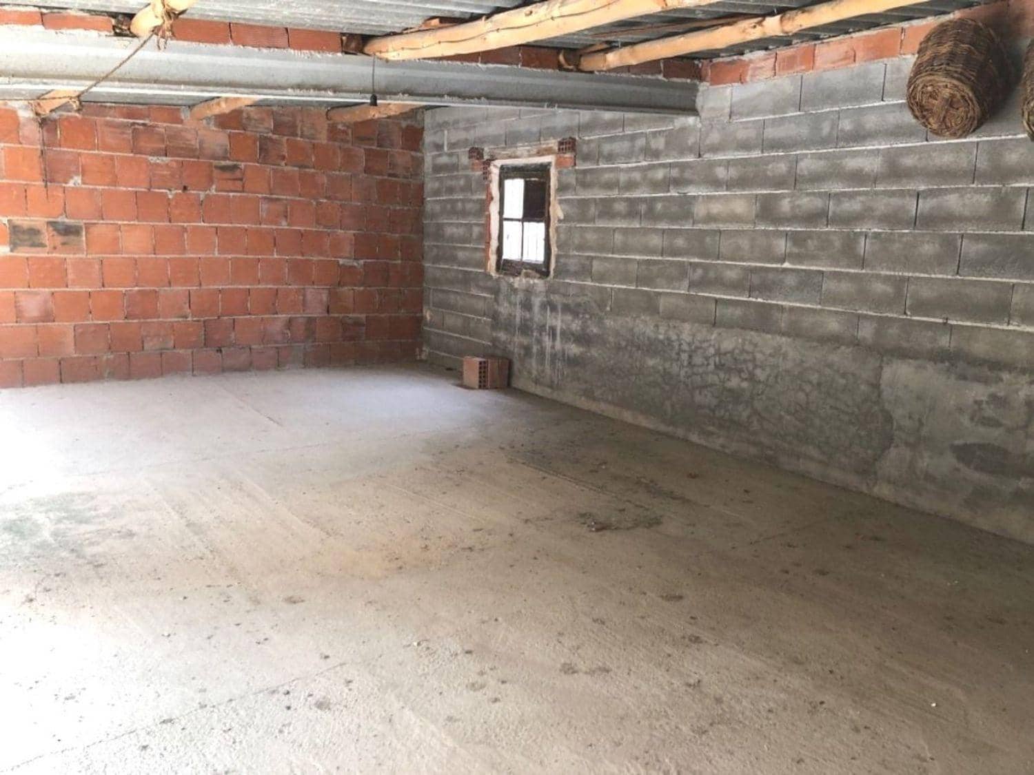 Casa de 4 habitaciones en Valdeltormo en venta con garaje - 99.000 € (Ref: 10124621)