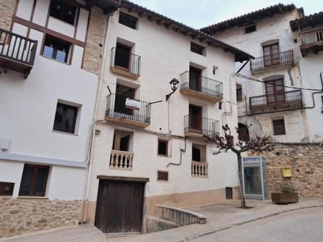 6 soveværelse Byhus til salg i Peñarroya de Tastavins - € 165.000 (Ref: 10124627)