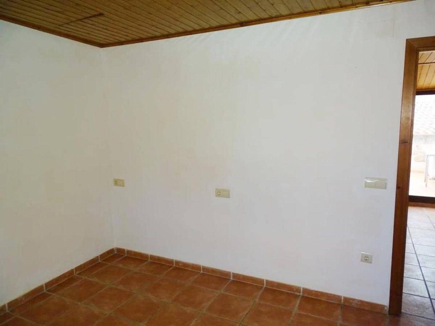 2 sovrum Kommersiell till salu i Cretas - 148 000 € (Ref: 10124642)