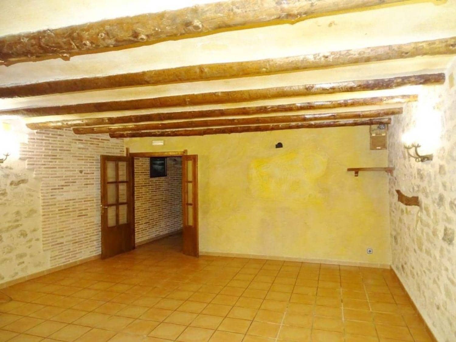 2 sovrum Kommersiell till salu i Cretas - 148 000 € (Ref: 10124642)
