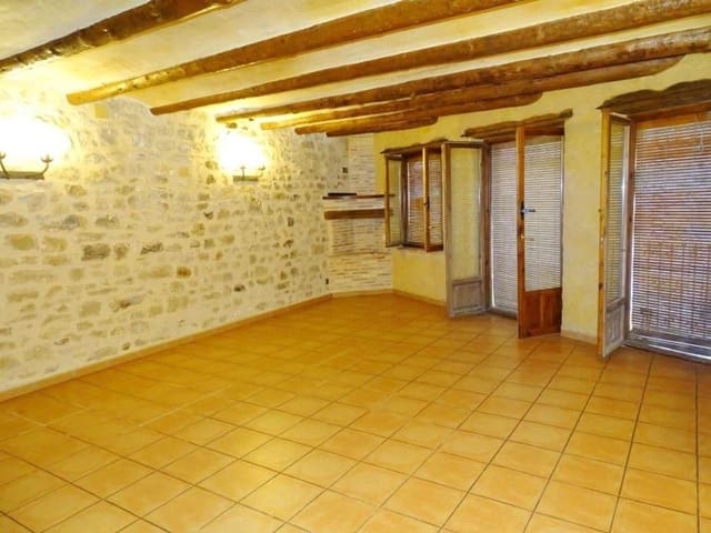 2 sovrum Kommersiell till salu i Cretas - 148 000 € (Ref: 10124642)