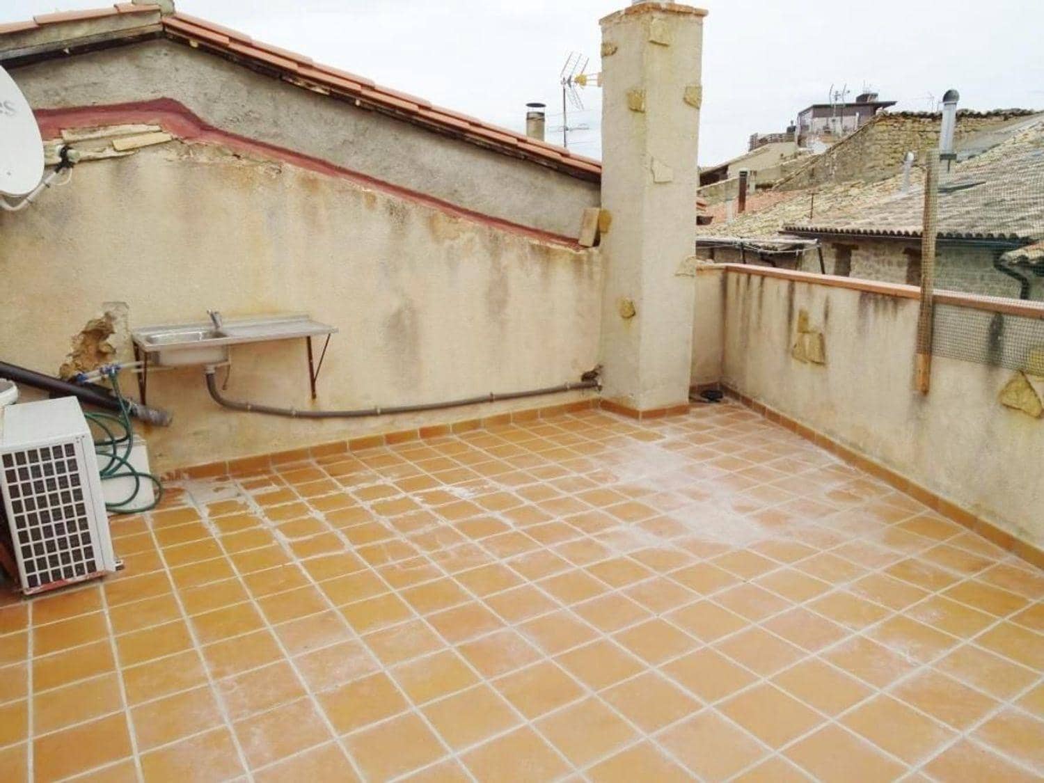 2 sovrum Kommersiell till salu i Cretas - 148 000 € (Ref: 10124642)