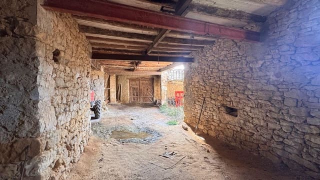 Villa for sale in Valjunquera - € 59,000 (Ref: 10124646)