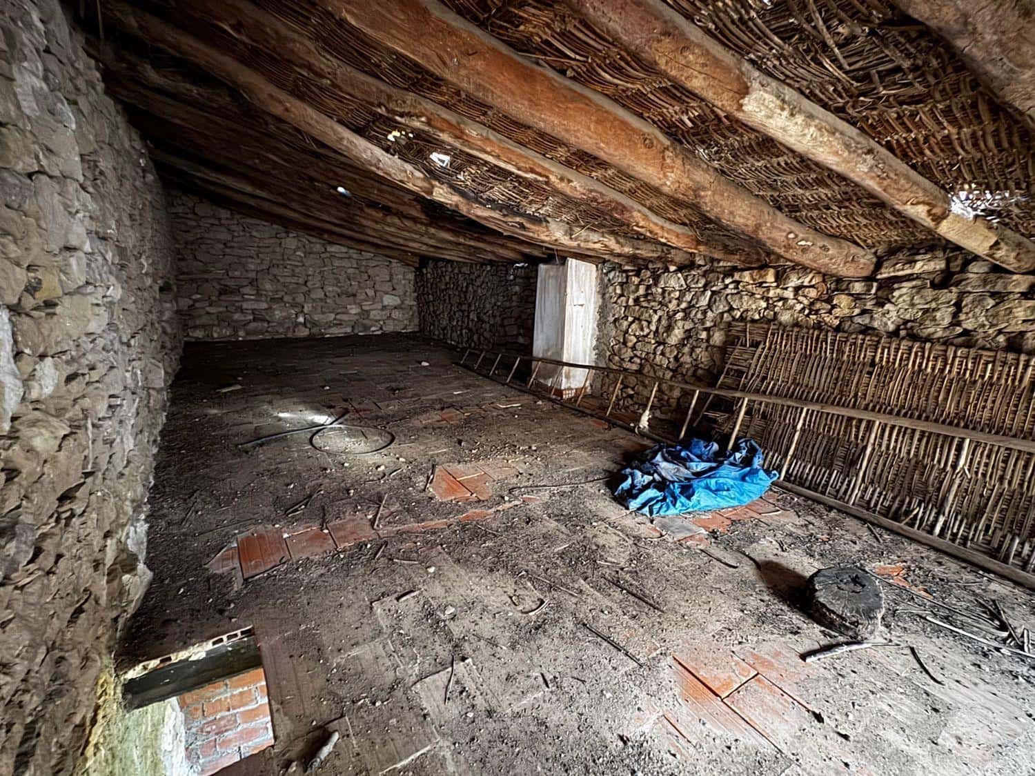Tontti myytävänä paikassa Mazaleon - 50 000 € (Ref: 10124648)