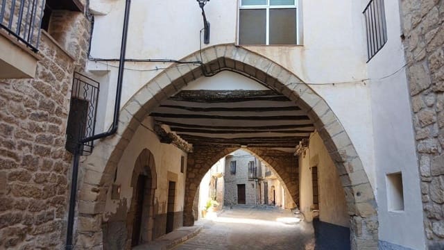 5 slaapkamer Huis te koop in Torre del Compte - € 80.000 (Ref: 10171231)