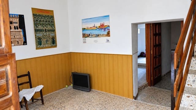 5 soveværelse Byhus til salg i Torre del Compte - € 80.000 (Ref: 10171231)