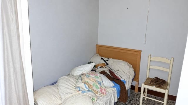 5 soveværelse Byhus til salg i Torre del Compte - € 80.000 (Ref: 10171231)