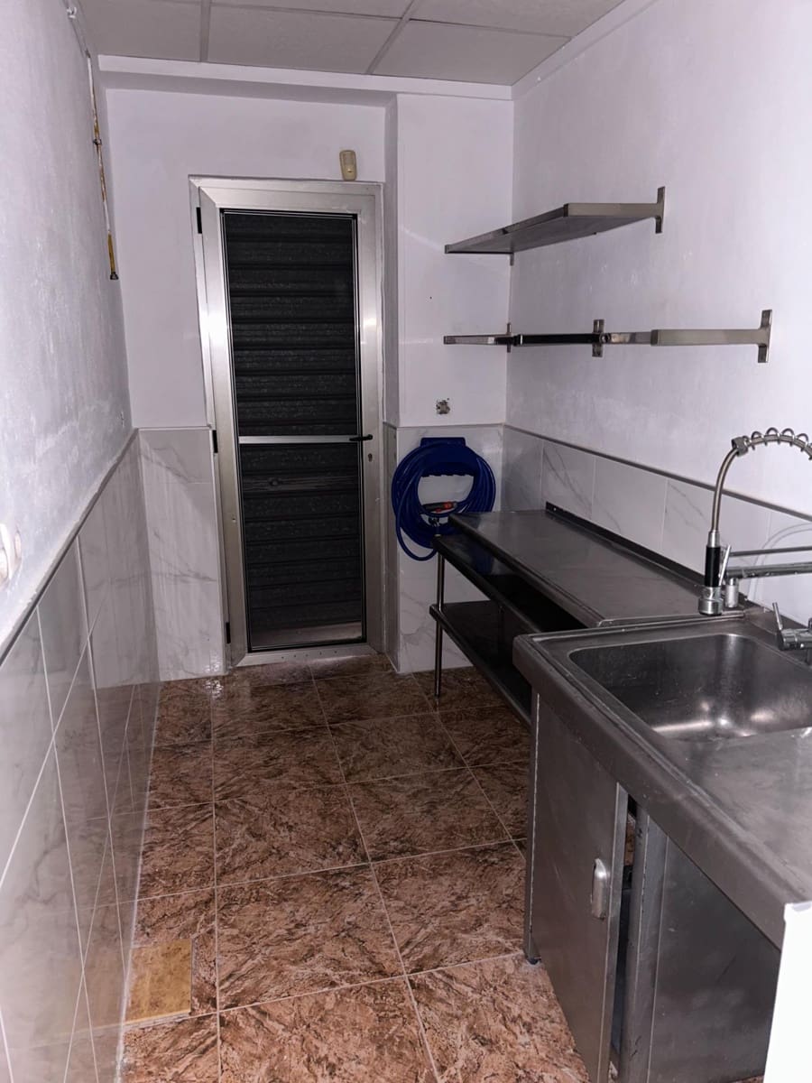 Comercial para venda em Santa Pola com garagem - 140 175 € (Ref: 7985064)