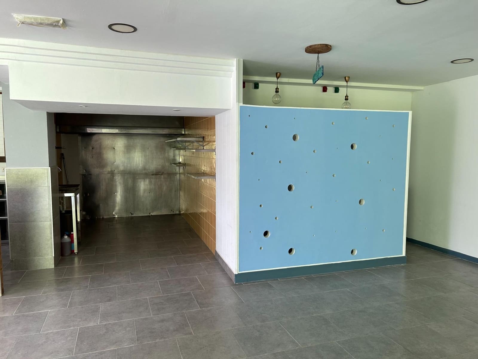 Comercial para venda em Santa Pola com garagem - 140 175 € (Ref: 7985064)