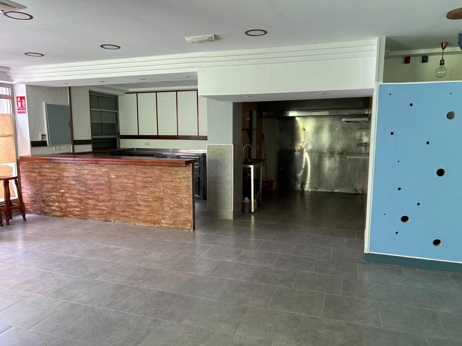 Comercial para venda em Santa Pola com garagem - 140 175 € (Ref: 7985064)