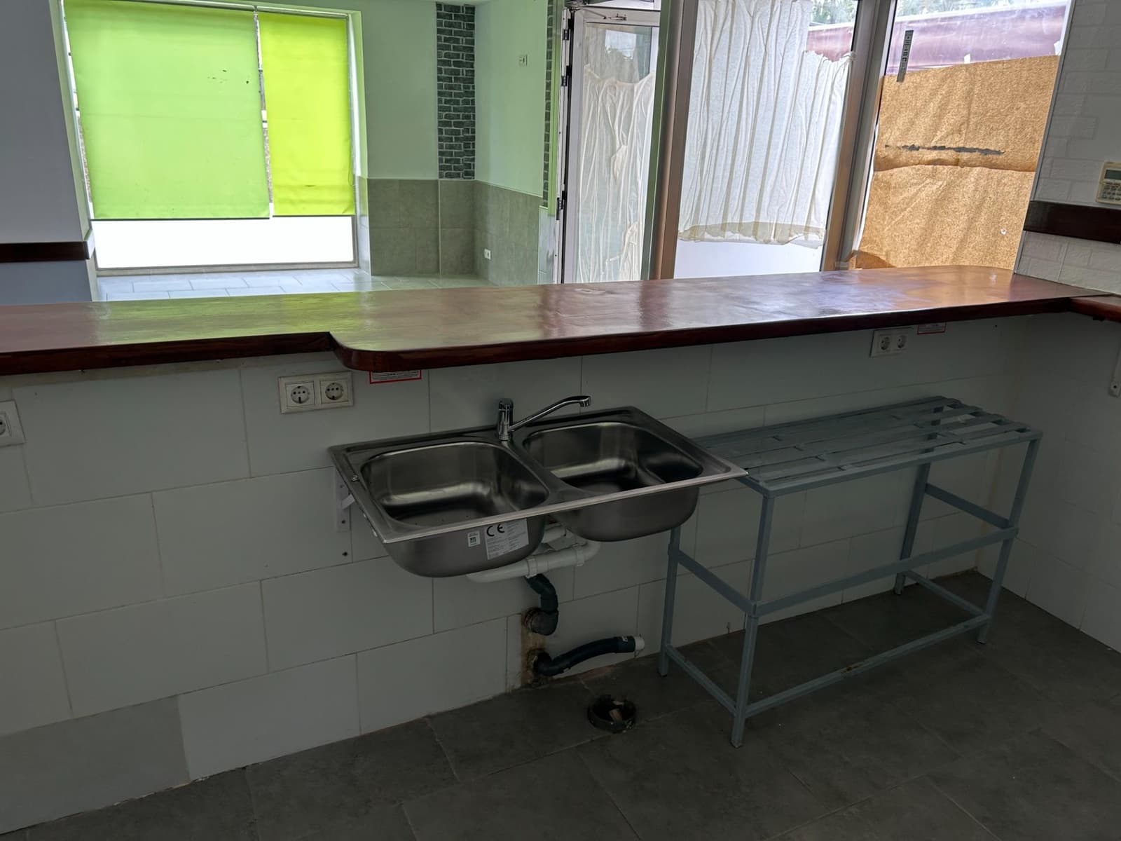 Comercial para venda em Santa Pola com garagem - 140 175 € (Ref: 7985064)