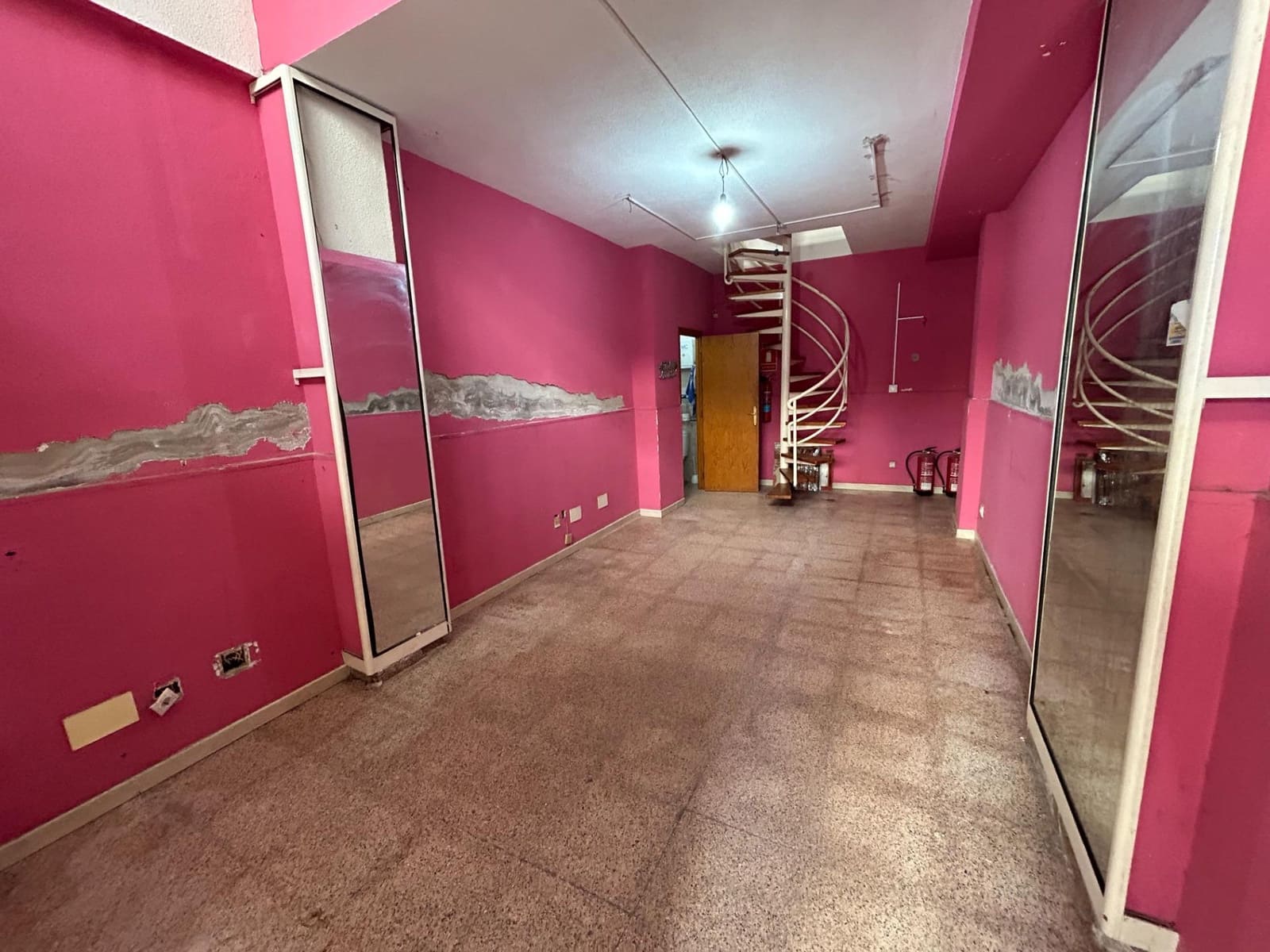 Comercial para venda em Santa Pola - 99 000 € (Ref: 7985080)