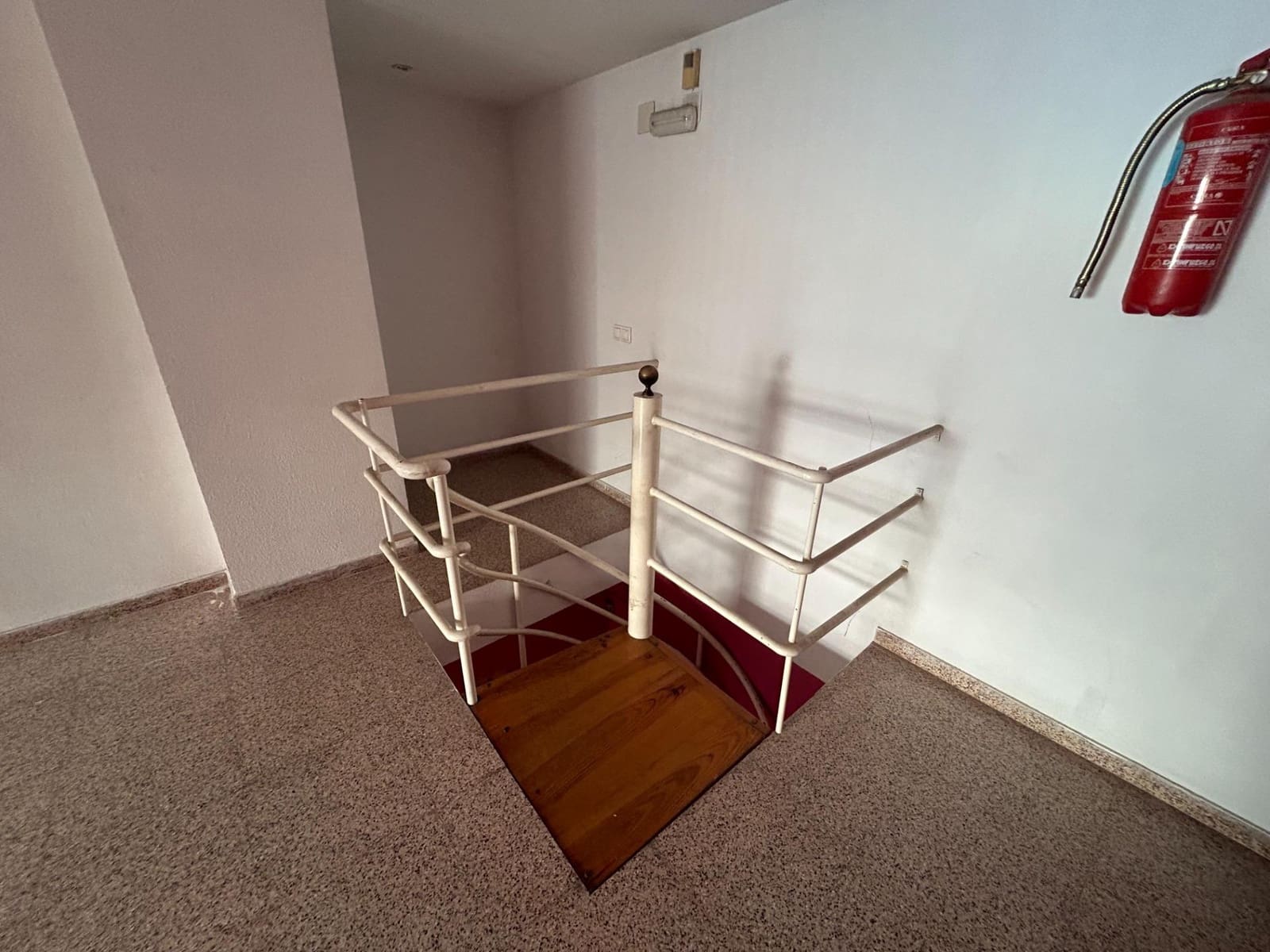 Comercial para venda em Santa Pola - 99 000 € (Ref: 7985080)