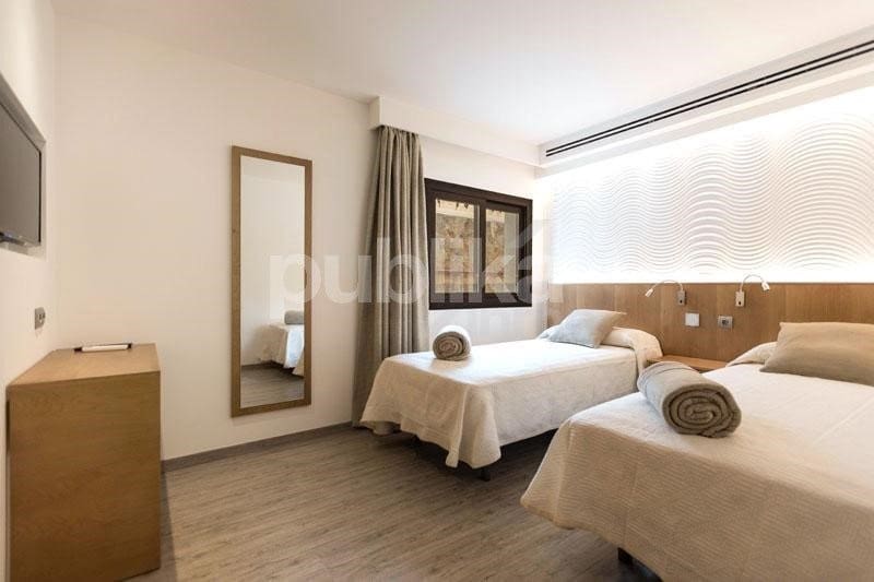 3 bedroom Villa for sale in Muro with pool garage - € 2,750,000 (Ref: 7985296)