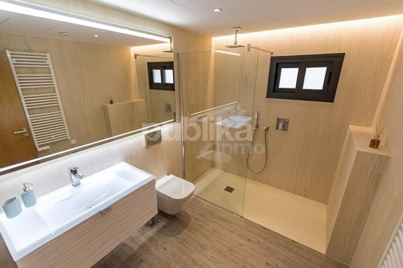 3 bedroom Villa for sale in Muro with pool garage - € 2,750,000 (Ref: 7985296)