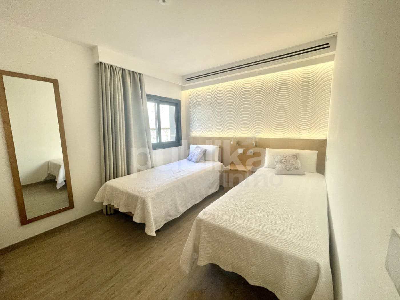3 bedroom Villa for sale in Muro with pool garage - € 2,750,000 (Ref: 7985296)