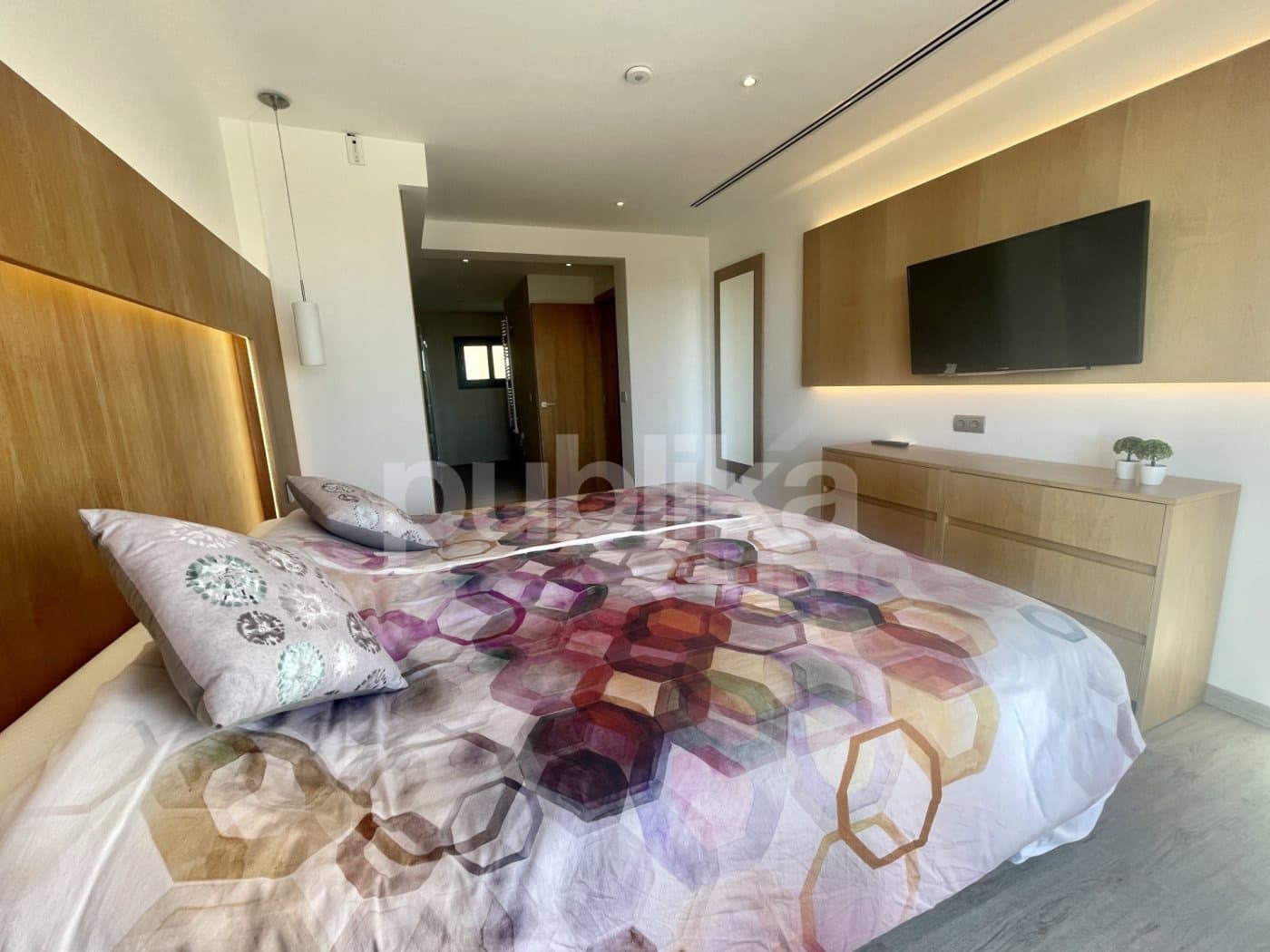 3 bedroom Villa for sale in Muro with pool garage - € 2,750,000 (Ref: 7985296)