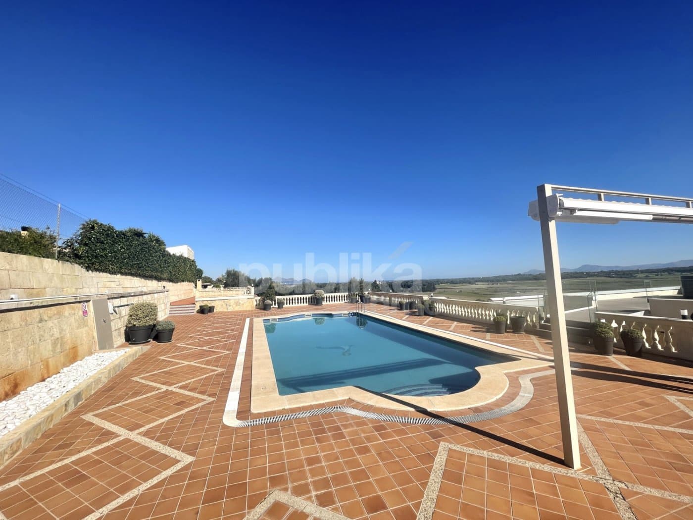 3 bedroom Villa for sale in Muro with pool garage - € 2,750,000 (Ref: 7985296)
