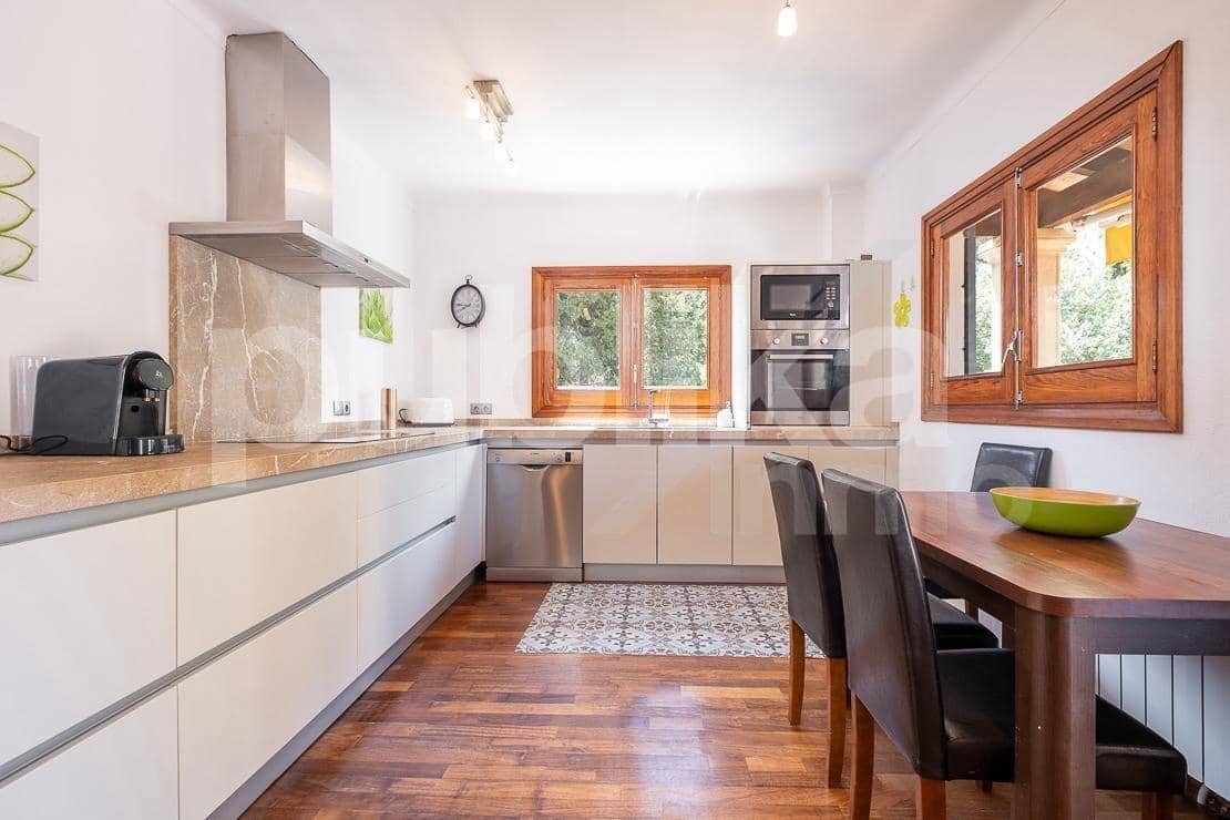 6 bedroom Villa for sale in Mal Pas-Bon Aire with pool - € 1,445,000 (Ref: 8460216)