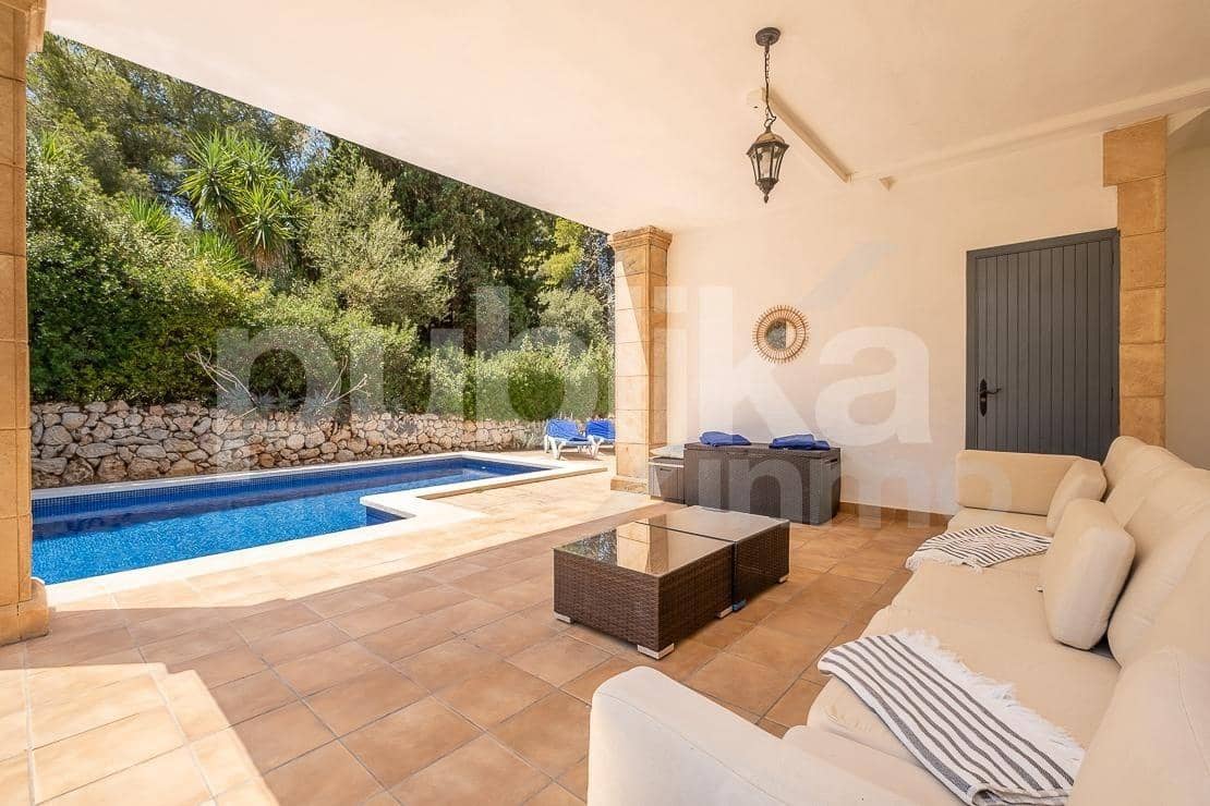 6 bedroom Villa for sale in Mal Pas-Bon Aire with pool - € 1,445,000 (Ref: 8460216)