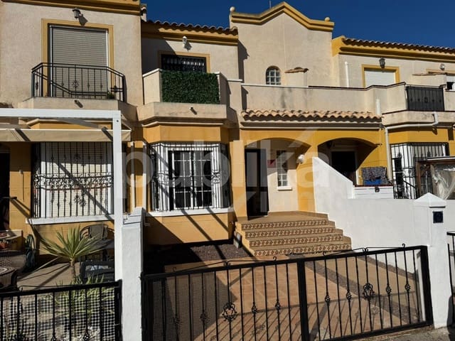 2 soveværelse Rækkehus til salg i Guardamar del Segura med swimmingpool - € 139.000 (Ref: 9847988)