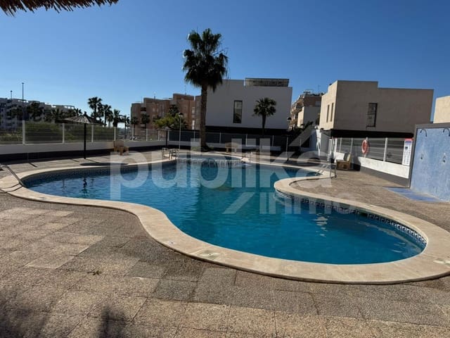 2 soveværelse Rækkehus til salg i Guardamar del Segura med swimmingpool - € 139.000 (Ref: 9847988)