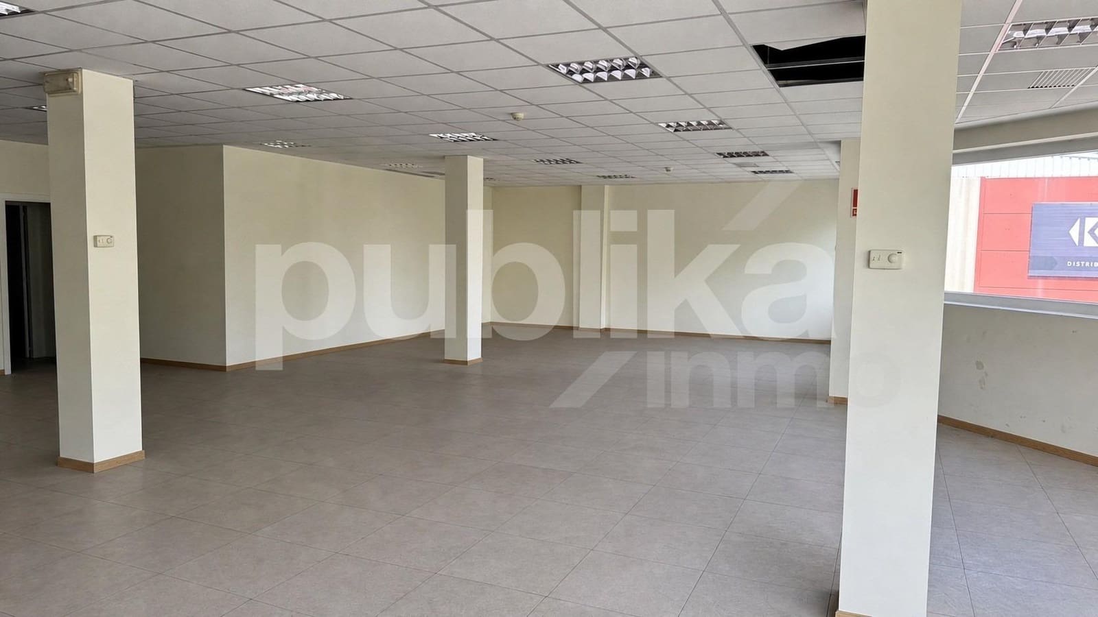 Kommersiell til salgs i Las Rozas de Madrid - € 280 000 (Ref: 9847990)