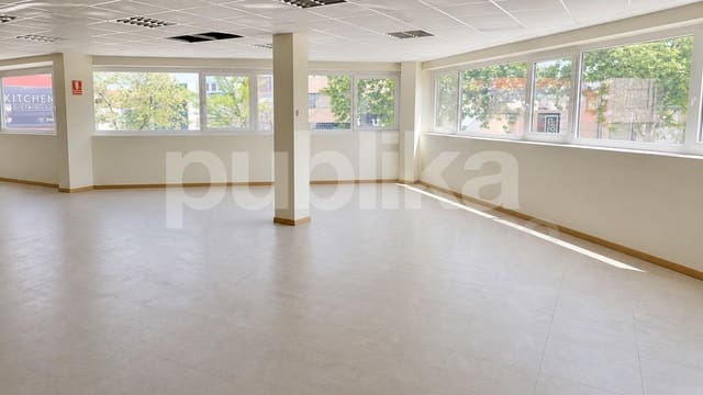 Kommersiell til salgs i Las Rozas de Madrid - € 280 000 (Ref: 9847990)