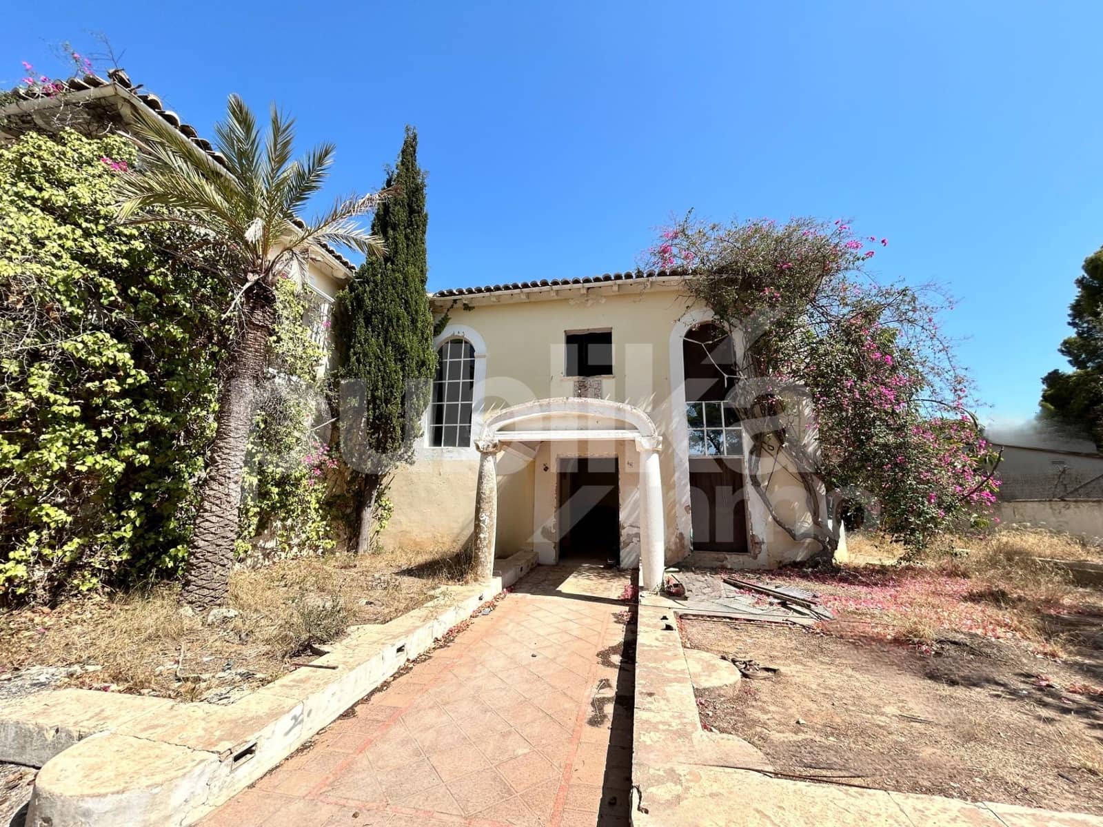 10 bedroom Villa for sale in Genova with pool garage - € 2,500,000 (Ref: 9847995)
