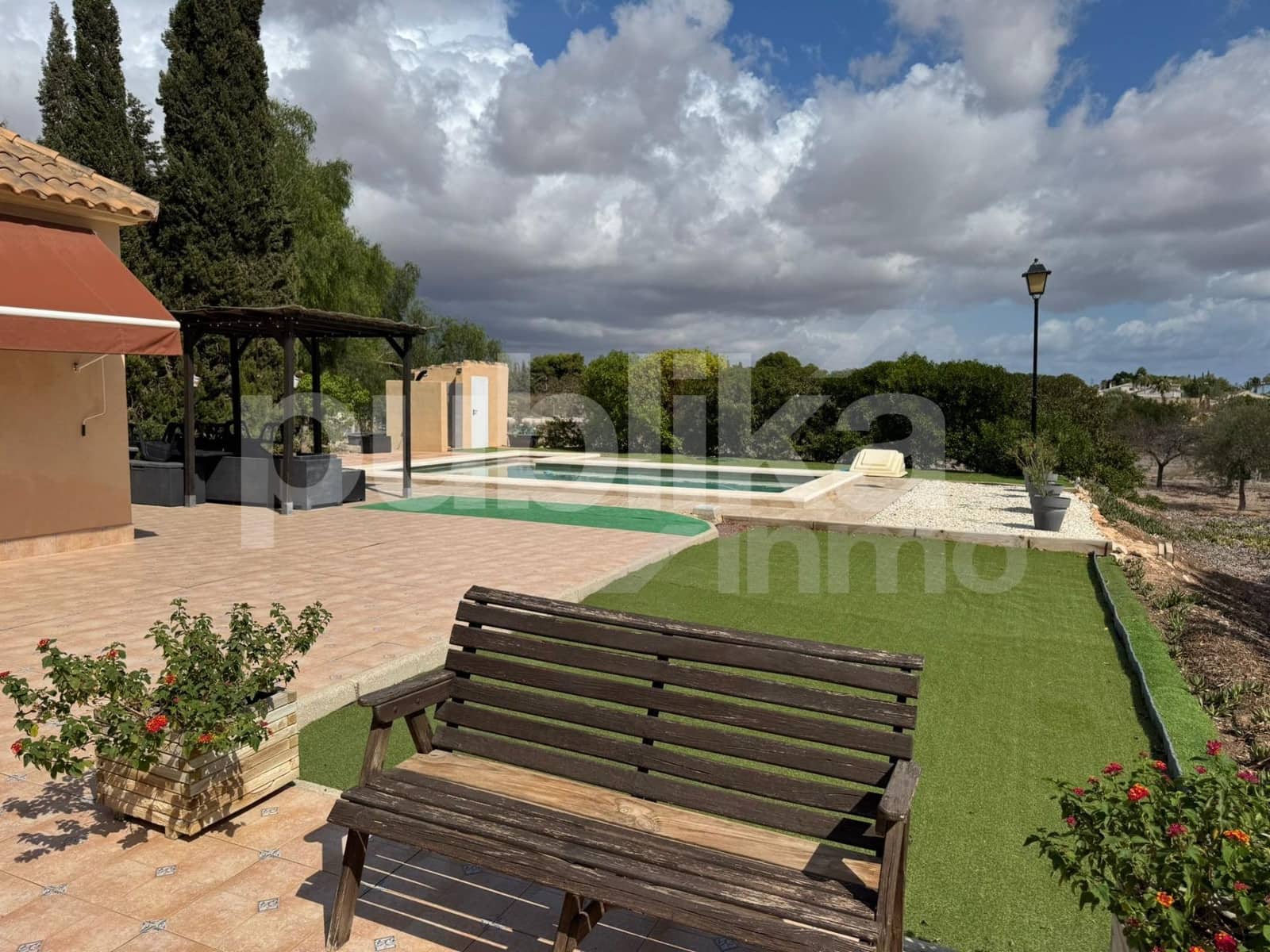 12 bedroom Villa for sale in Perleta with pool garage - € 995,000 (Ref: 9847999)