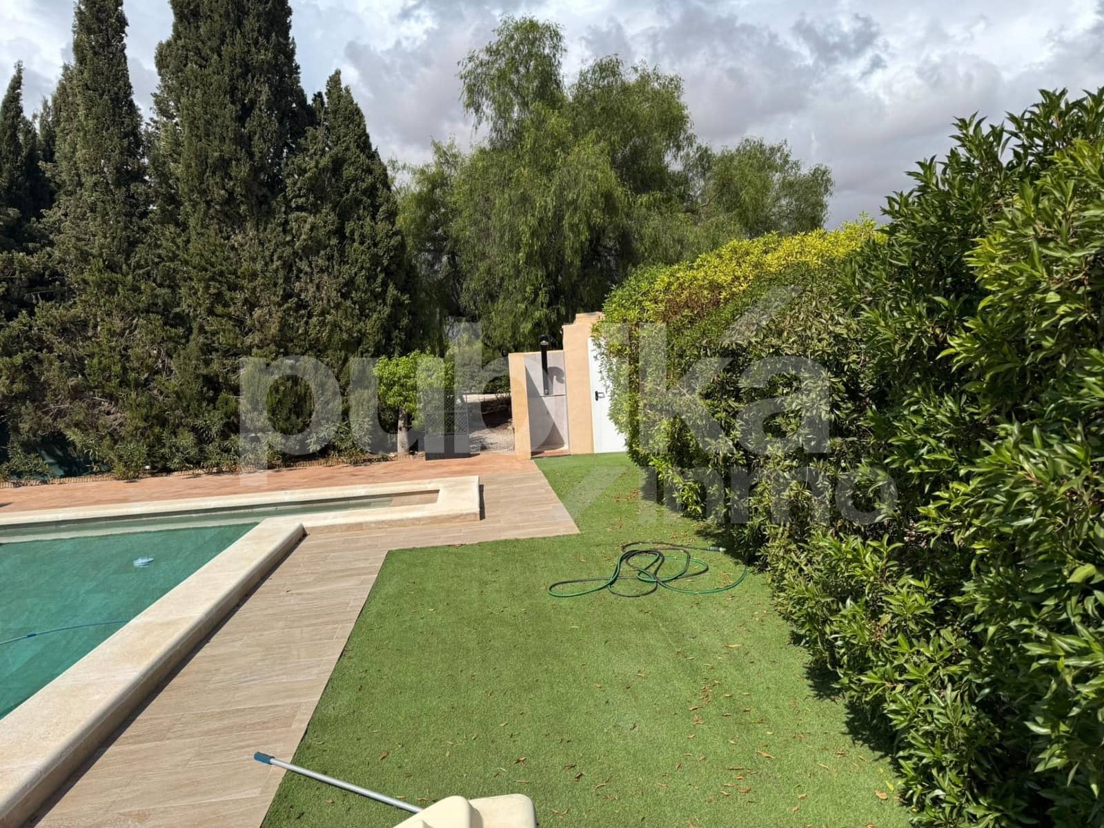 12 bedroom Villa for sale in Perleta with pool garage - € 995,000 (Ref: 9847999)