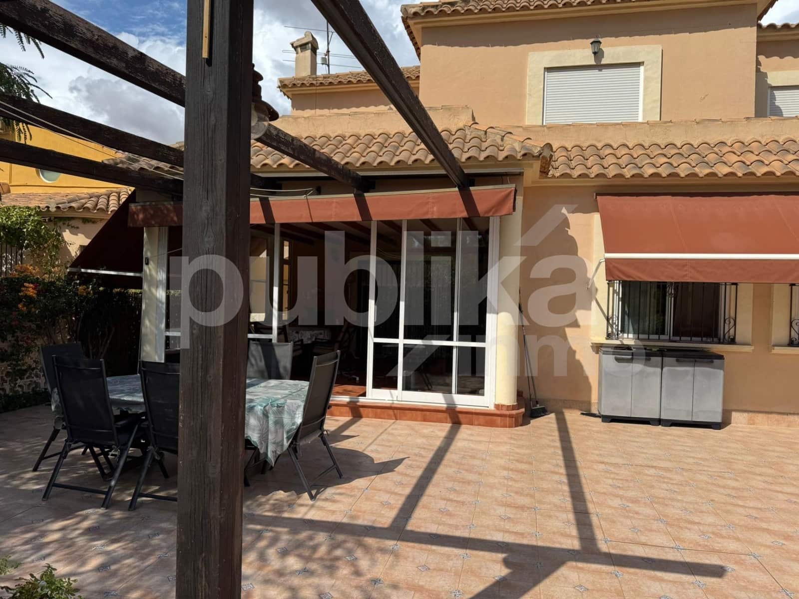 12 bedroom Villa for sale in Perleta with pool garage - € 995,000 (Ref: 9847999)