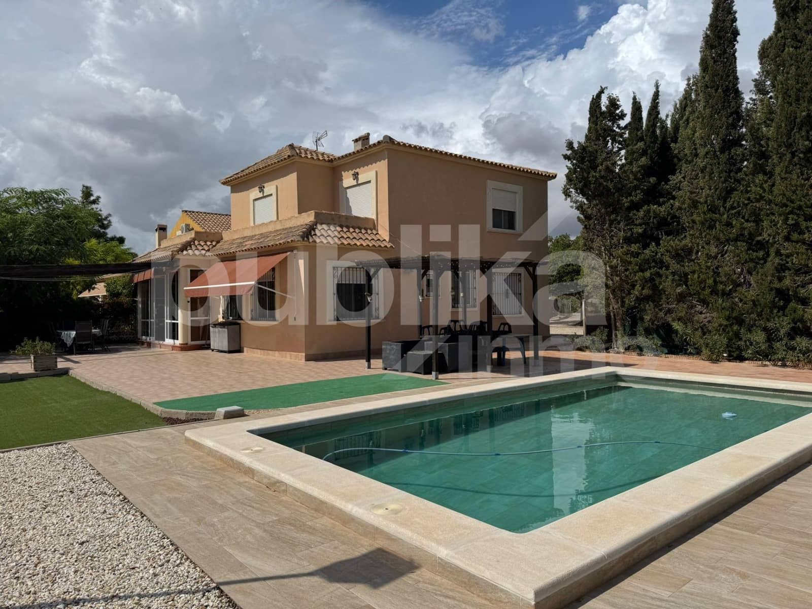 12 bedroom Villa for sale in Perleta with pool garage - € 995,000 (Ref: 9847999)