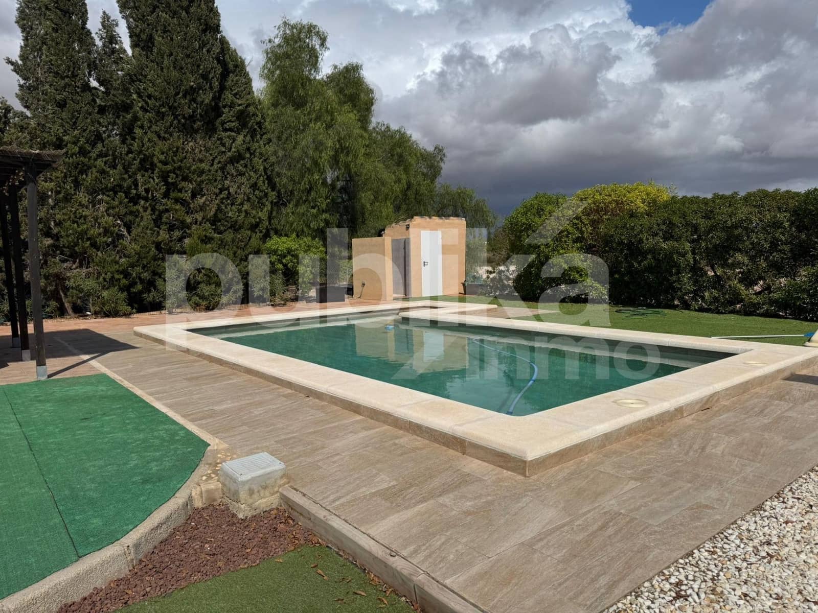 12 bedroom Villa for sale in Perleta with pool garage - € 995,000 (Ref: 9847999)