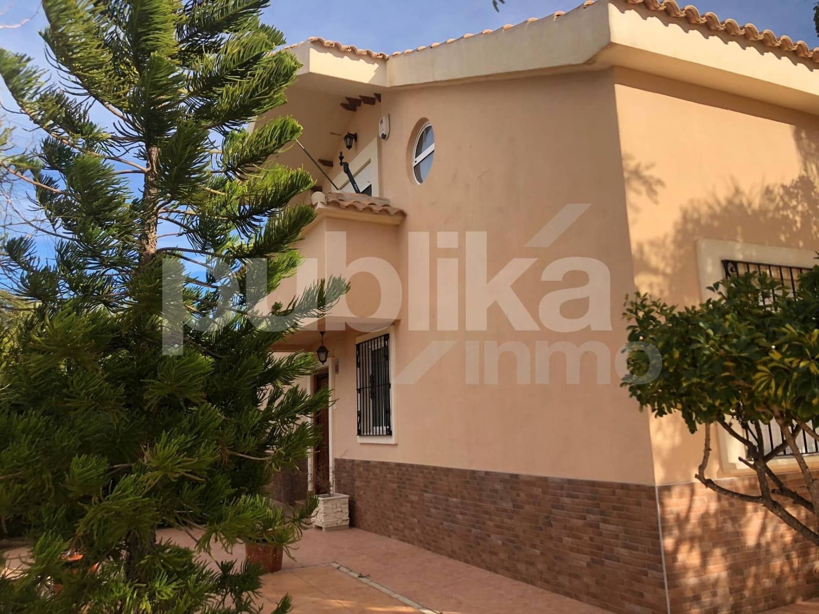 12 bedroom Villa for sale in Perleta with pool garage - € 995,000 (Ref: 9847999)