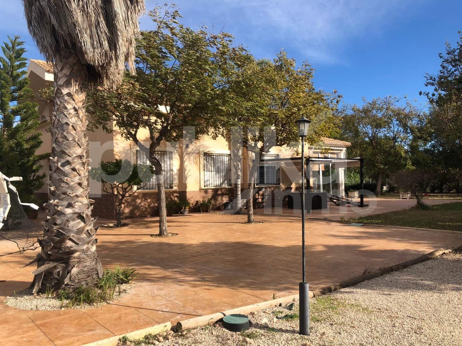 12 bedroom Villa for sale in Perleta with pool garage - € 995,000 (Ref: 9847999)