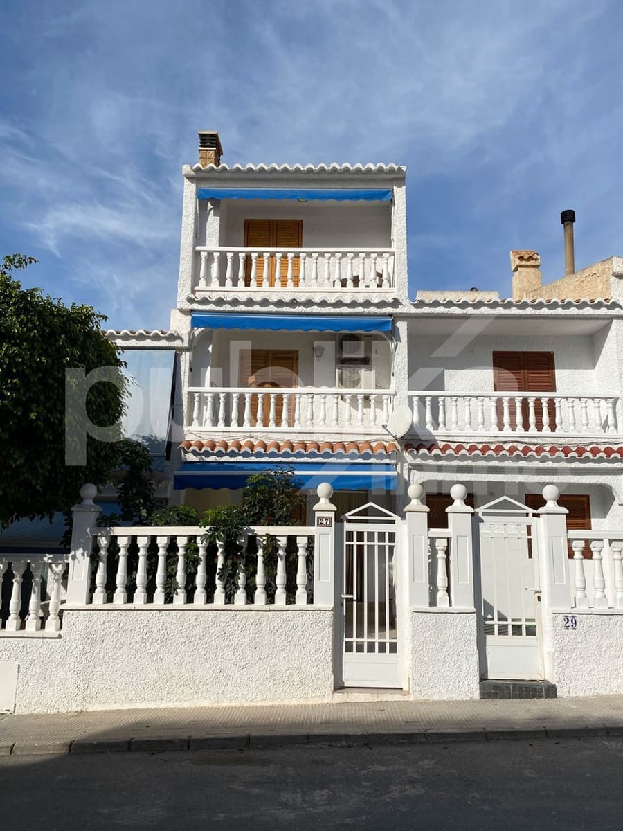 Adosado de 4 habitaciones en Santa Pola en venta con piscina - 260.000 € (Ref: 9848000)