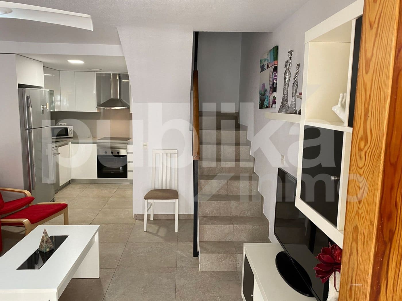Adosado de 4 habitaciones en Santa Pola en venta con piscina - 260.000 € (Ref: 9848000)