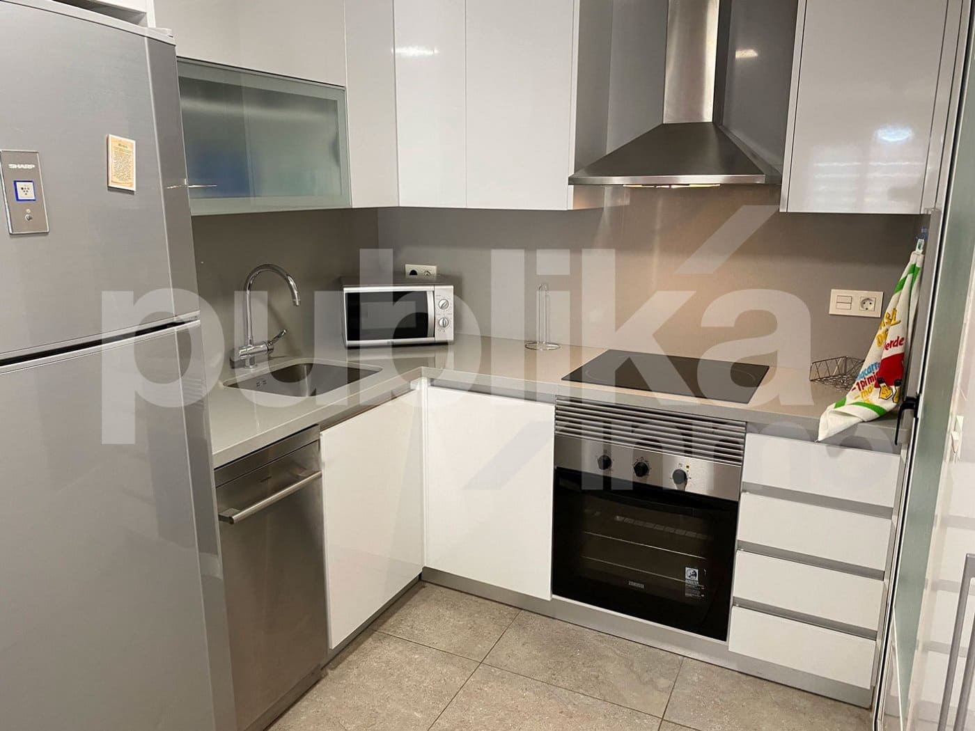 Adosado de 4 habitaciones en Santa Pola en venta con piscina - 260.000 € (Ref: 9848000)