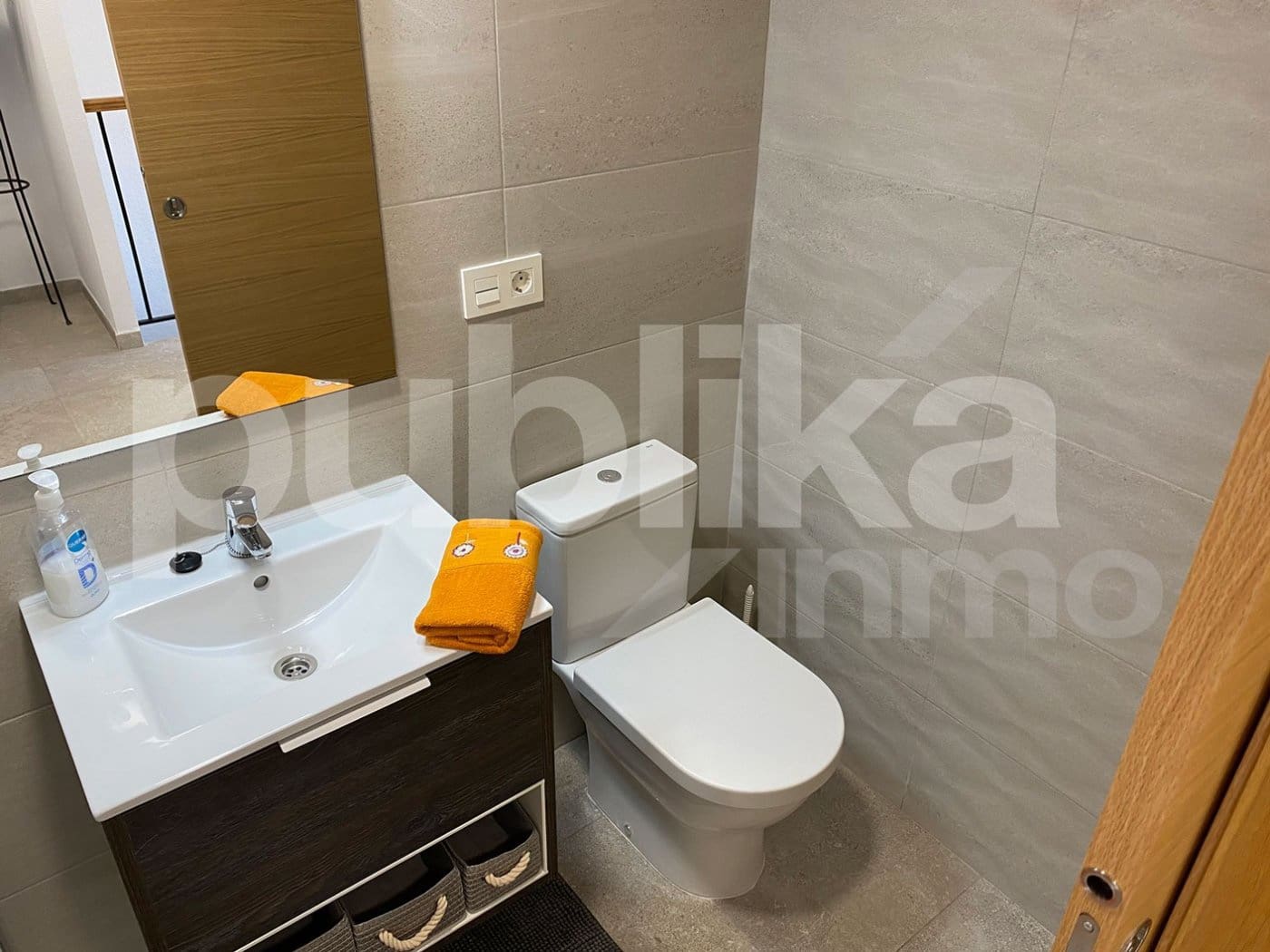 Adosado de 4 habitaciones en Santa Pola en venta con piscina - 260.000 € (Ref: 9848000)