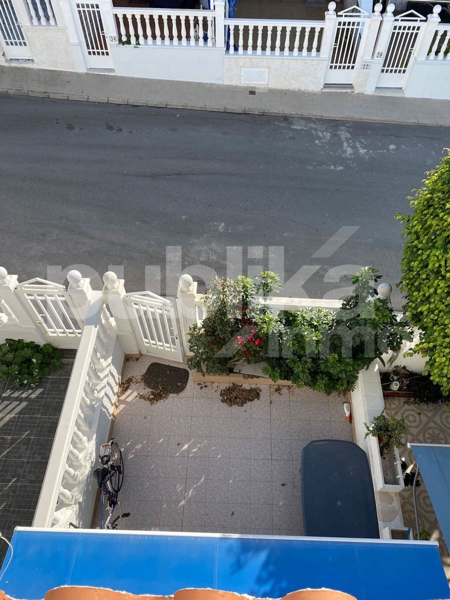 Adosado de 4 habitaciones en Santa Pola en venta con piscina - 260.000 € (Ref: 9848000)