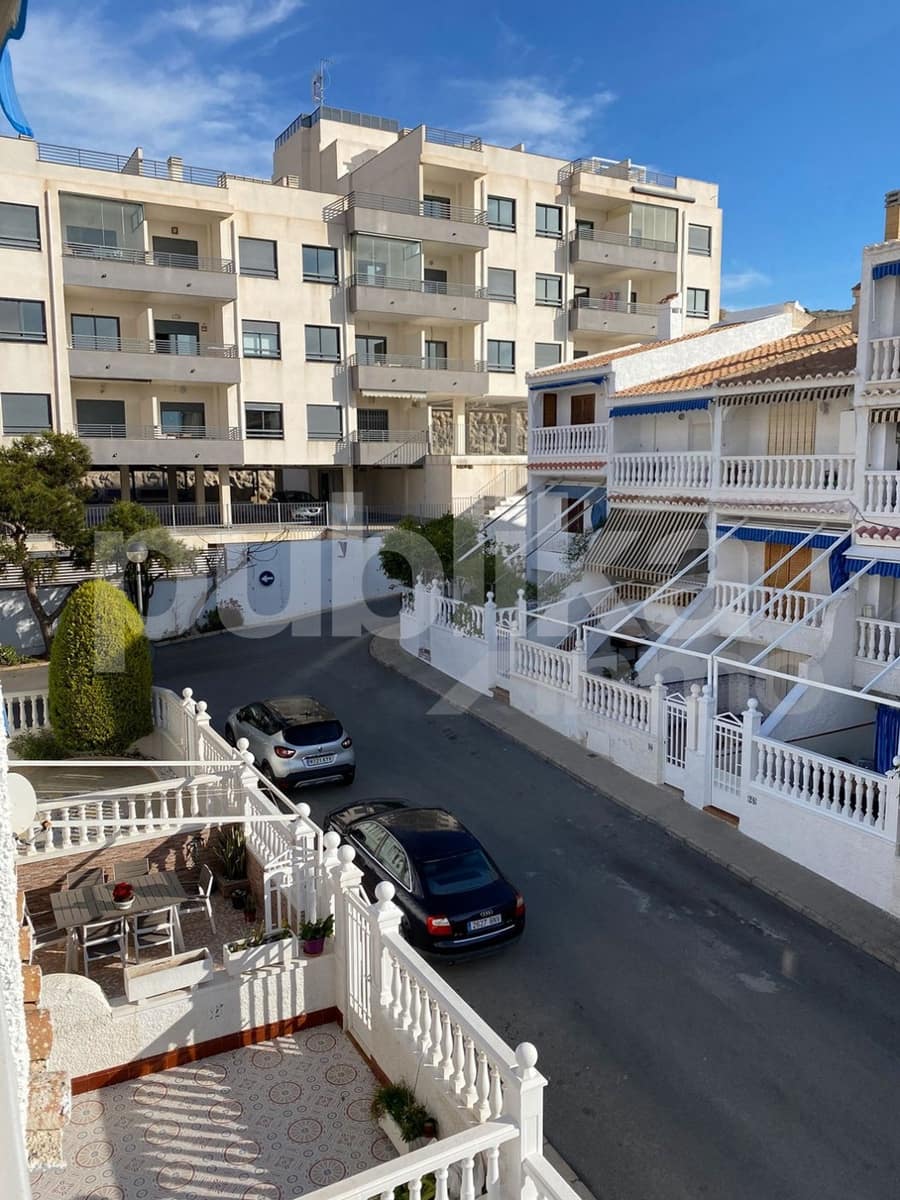 Adosado de 4 habitaciones en Santa Pola en venta con piscina - 260.000 € (Ref: 9848000)