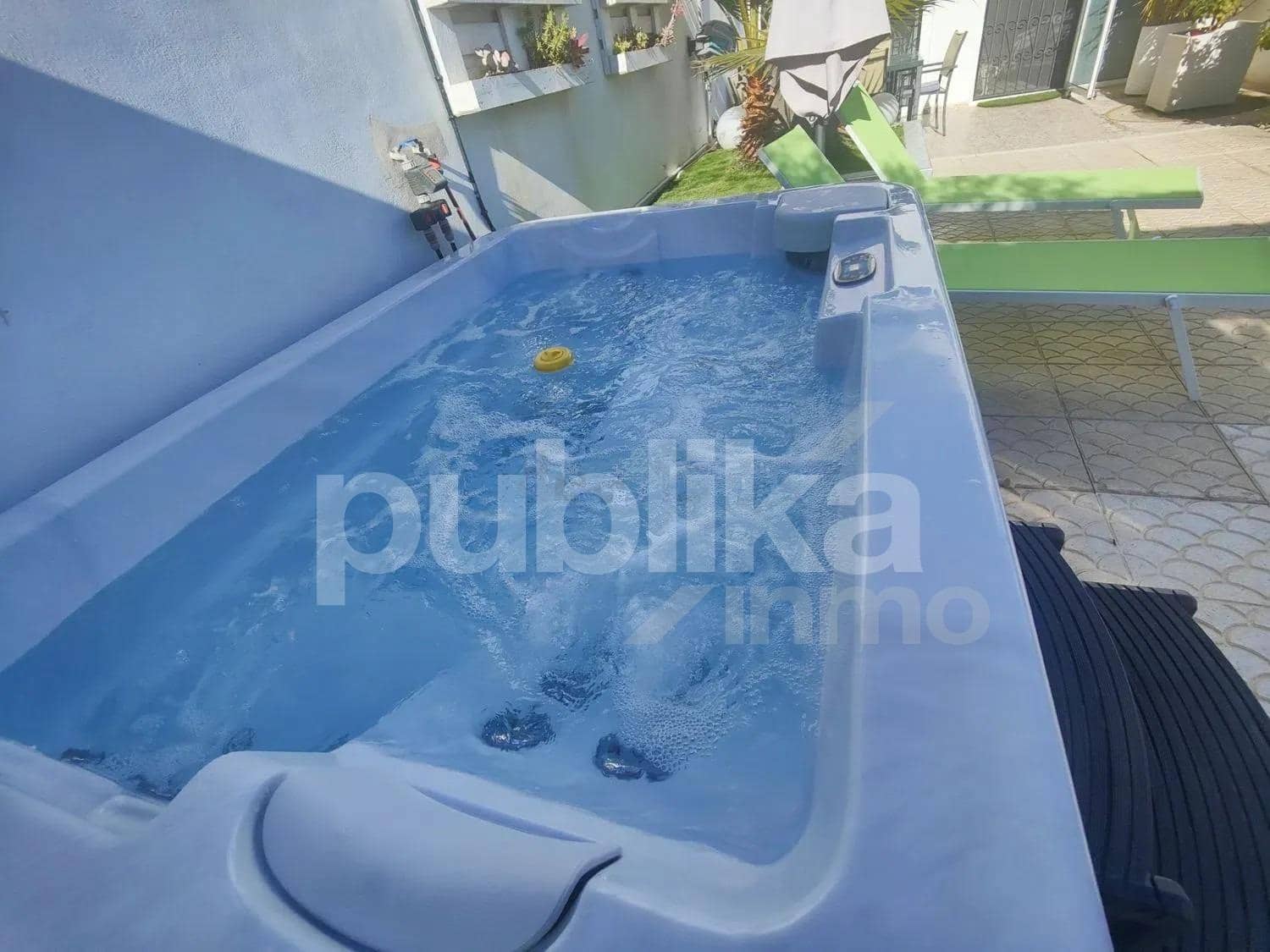 3 soveværelse Rækkehus til salg i Torrevieja med swimmingpool - € 399.990 (Ref: 9848002)