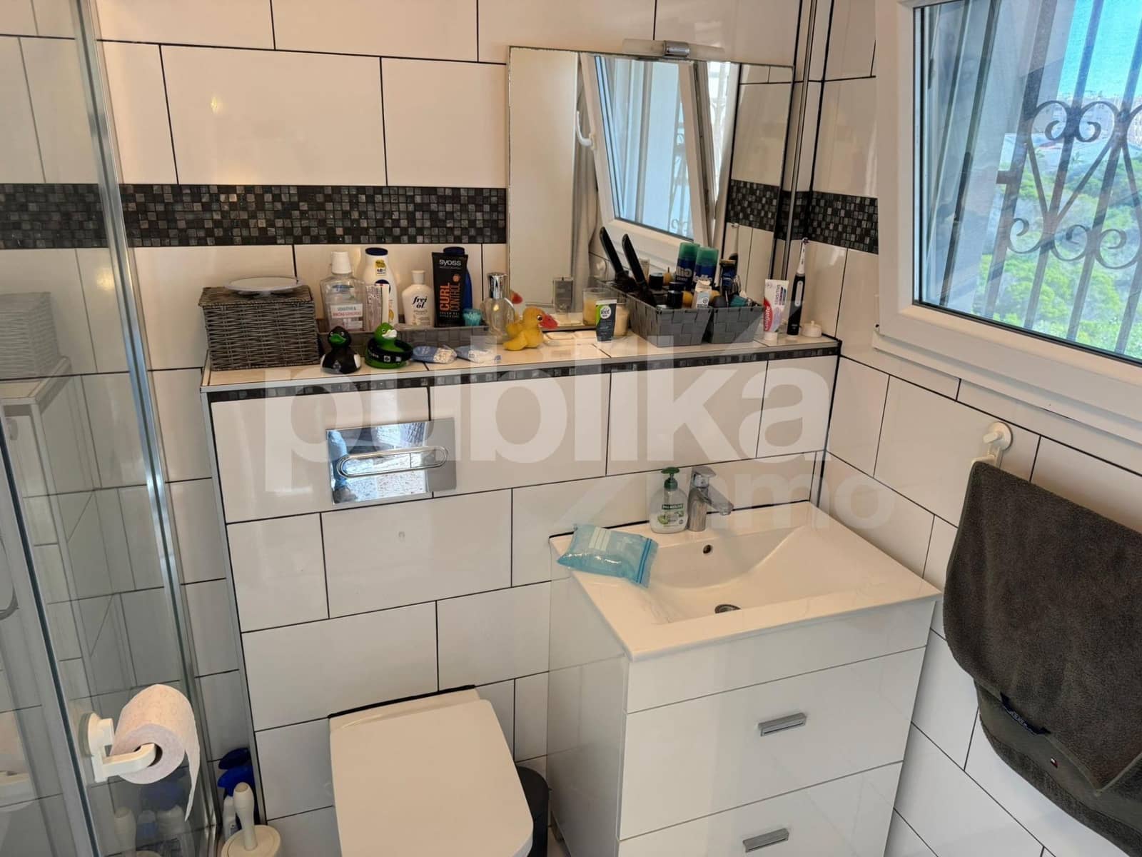 3 soveværelse Rækkehus til salg i Torrevieja med swimmingpool - € 399.990 (Ref: 9848002)