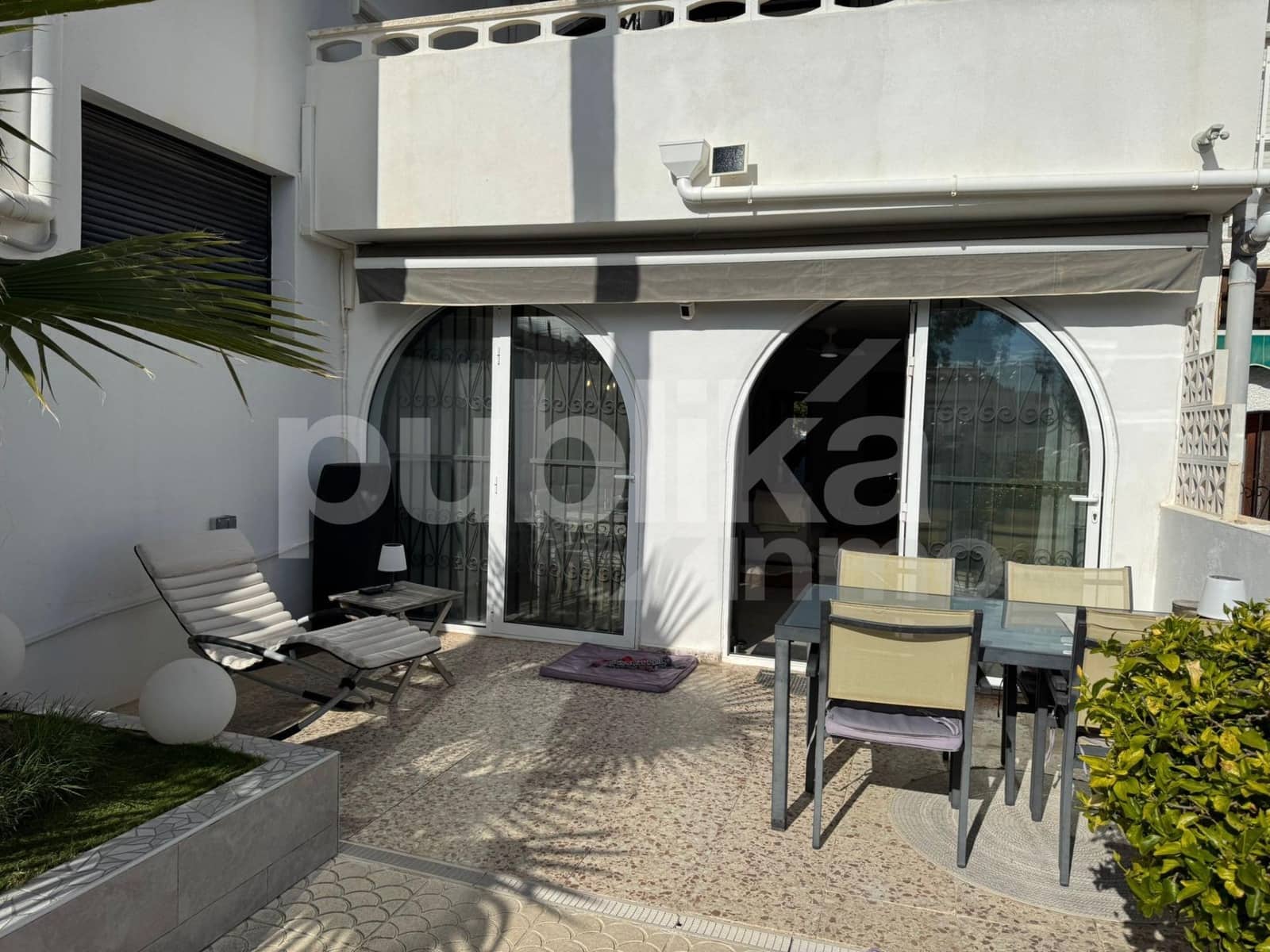 3 soveværelse Rækkehus til salg i Torrevieja med swimmingpool - € 399.990 (Ref: 9848002)