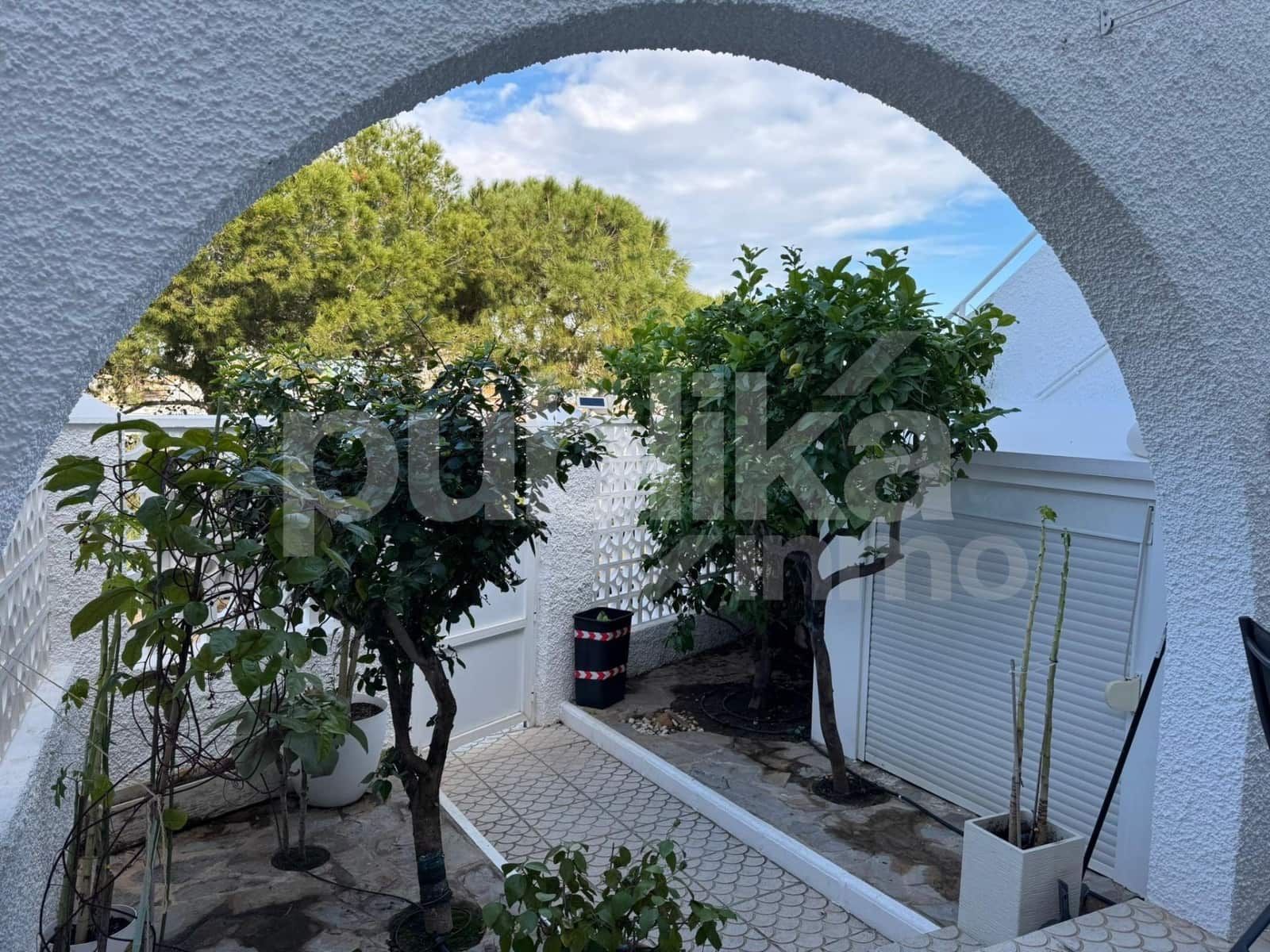 3 soveværelse Rækkehus til salg i Torrevieja med swimmingpool - € 399.990 (Ref: 9848002)