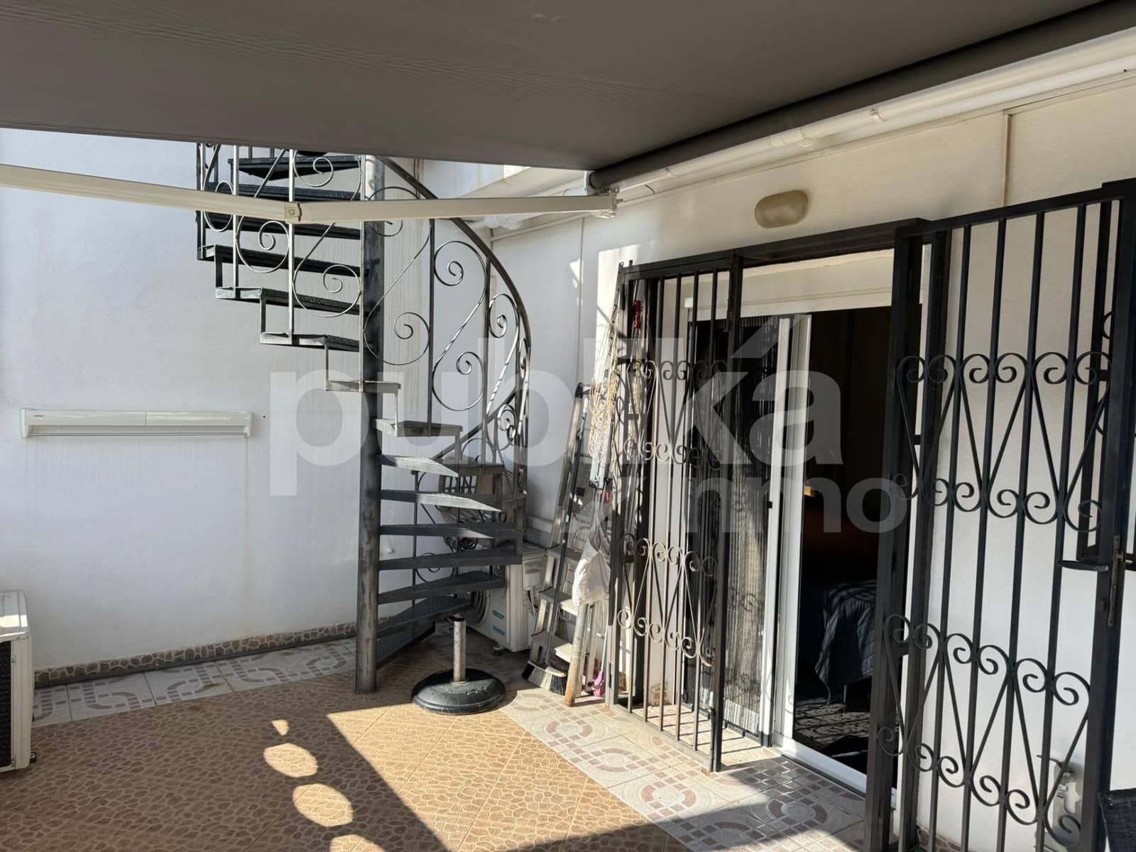 3 soveværelse Rækkehus til salg i Torrevieja med swimmingpool - € 399.990 (Ref: 9848002)