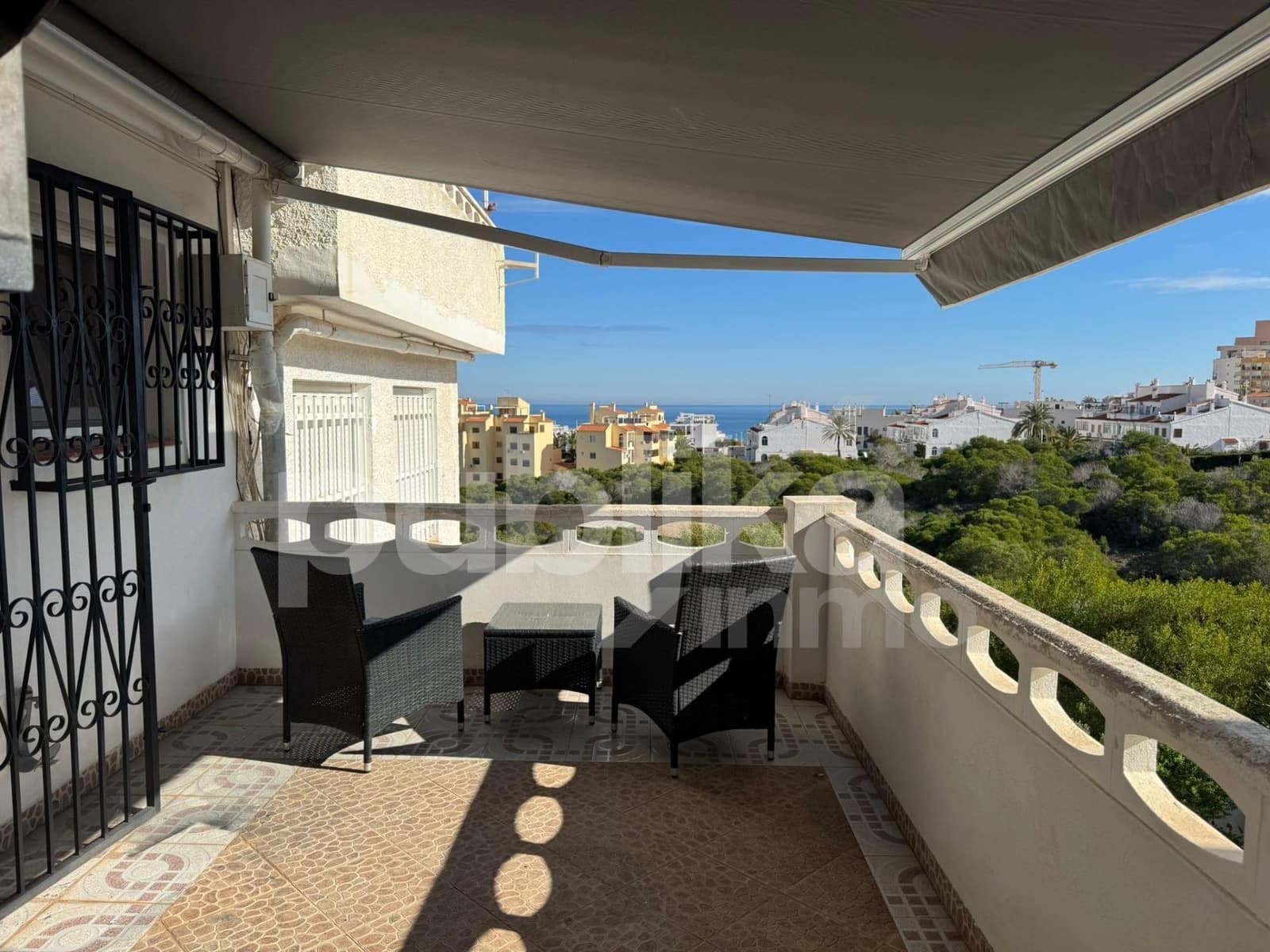3 soveværelse Rækkehus til salg i Torrevieja med swimmingpool - € 399.990 (Ref: 9848002)